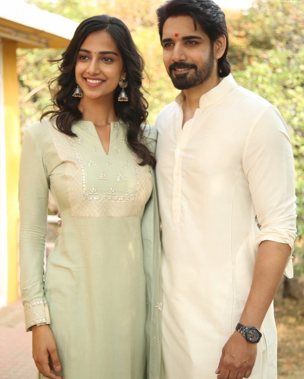 Meenakshi Chaudharys Team Denies Marriage Rumours  : టాలీవుడ్‌లో మీనాక్షి–సుశాంత్ పెళ్లి రూమర్స్‌పై  క్లారిటీ