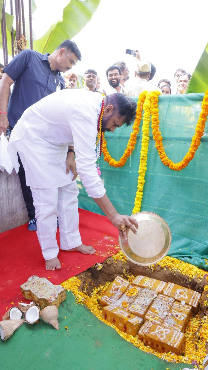 Pawan Kalyan : ఏలూరు జిల్లా పర్యటనలో మాట నిలబెట్టిన ఉప ముఖ్యమంత్రి పవన్ కళ్యాణ్ అభివృద్ధి పనుల శంకుస్థాపన