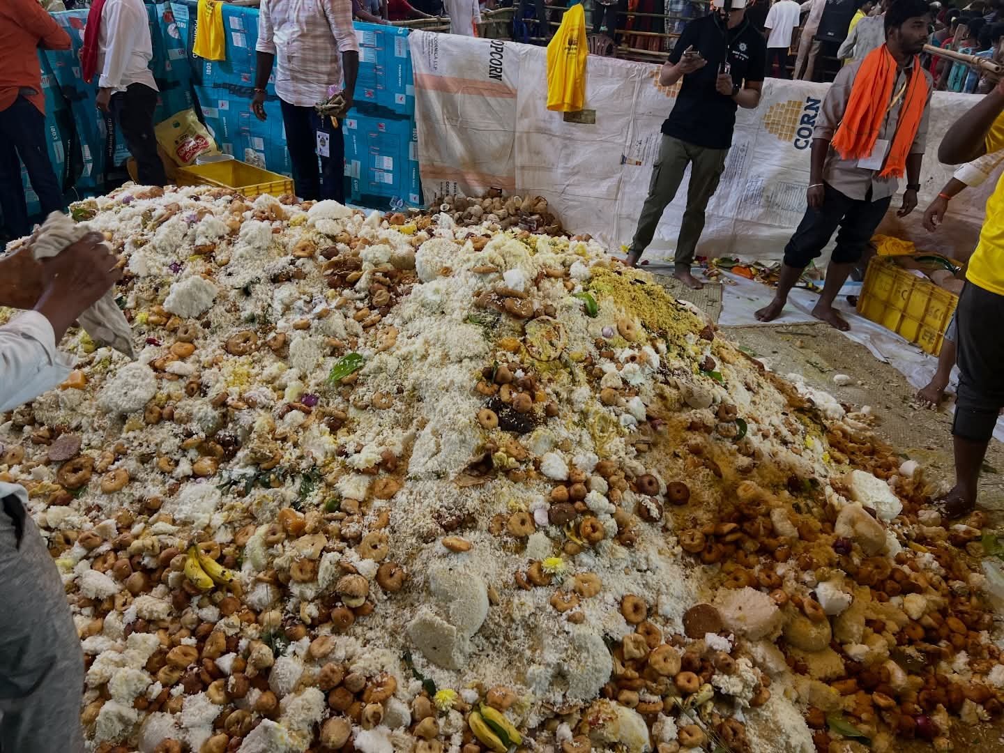 Eluru Jatra :  ఏలూరు తూర్పువీధి జాతరలో కొర్ల బండి ప్రత్యేక ఆకర్షణ