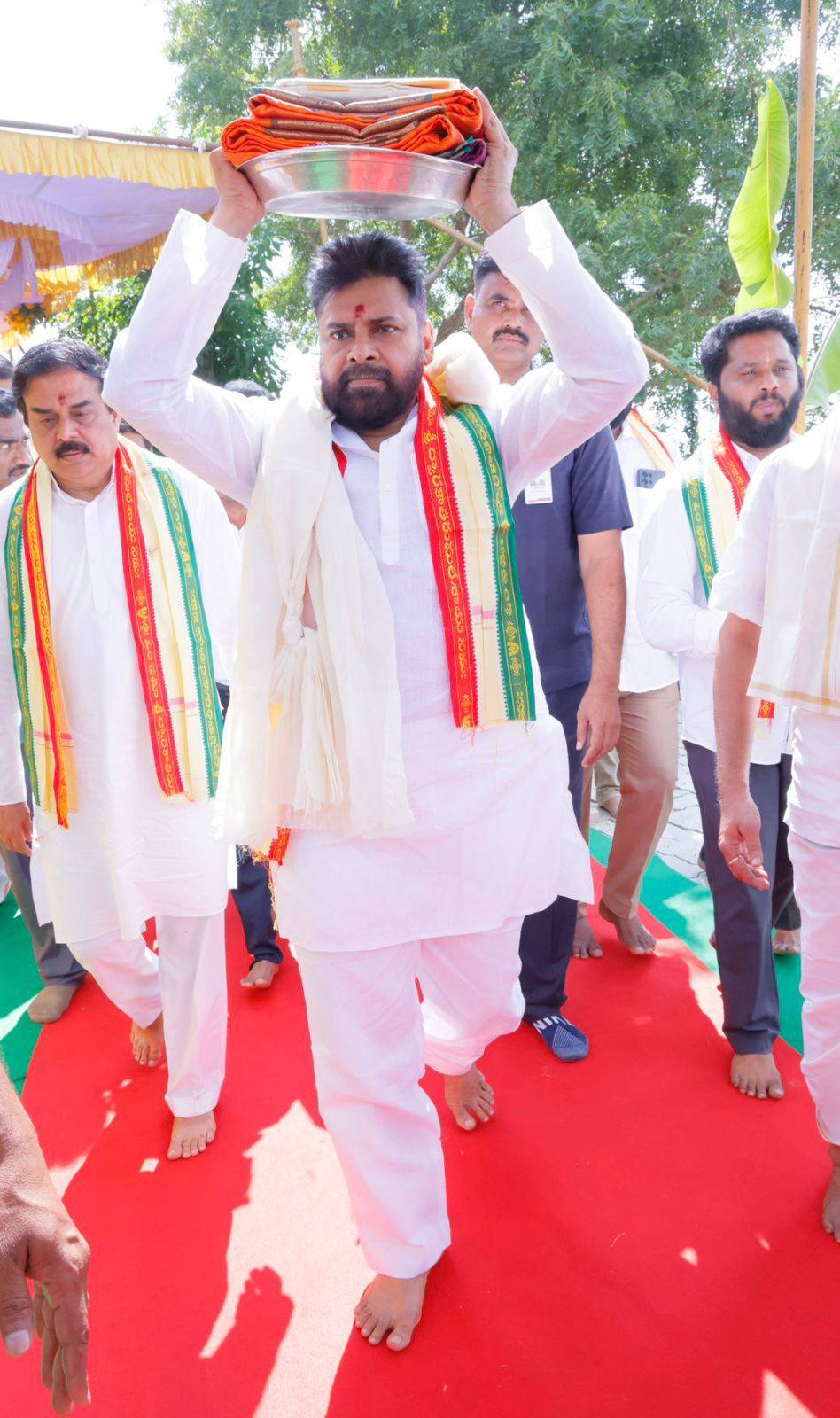 Pawan Kalyan : ఏలూరు జిల్లా పర్యటనలో మాట నిలబెట్టిన ఉప ముఖ్యమంత్రి పవన్ కళ్యాణ్ అభివృద్ధి పనుల శంకుస్థాపన