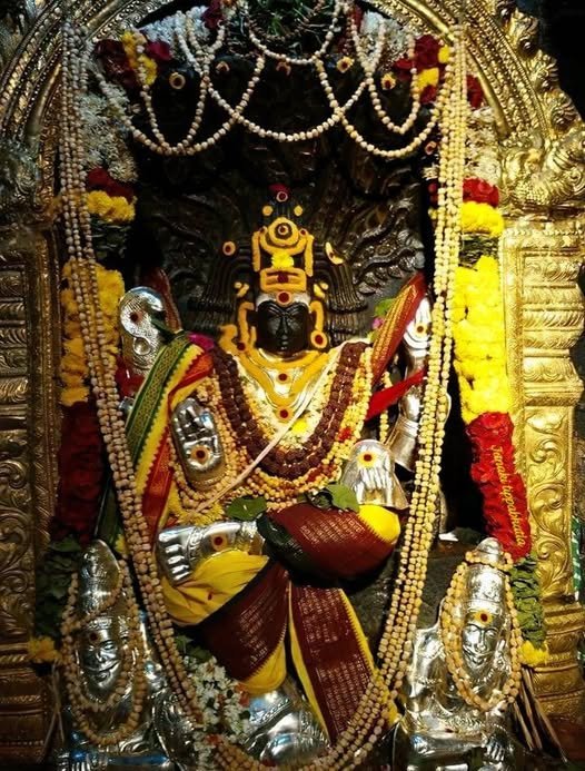 Guru Dakshinamurthy  : దక్షిణామూర్తి: మౌనం ద్వారా జ్ఞానాన్ని ప్రసాదించే గురువు స్వరూపం