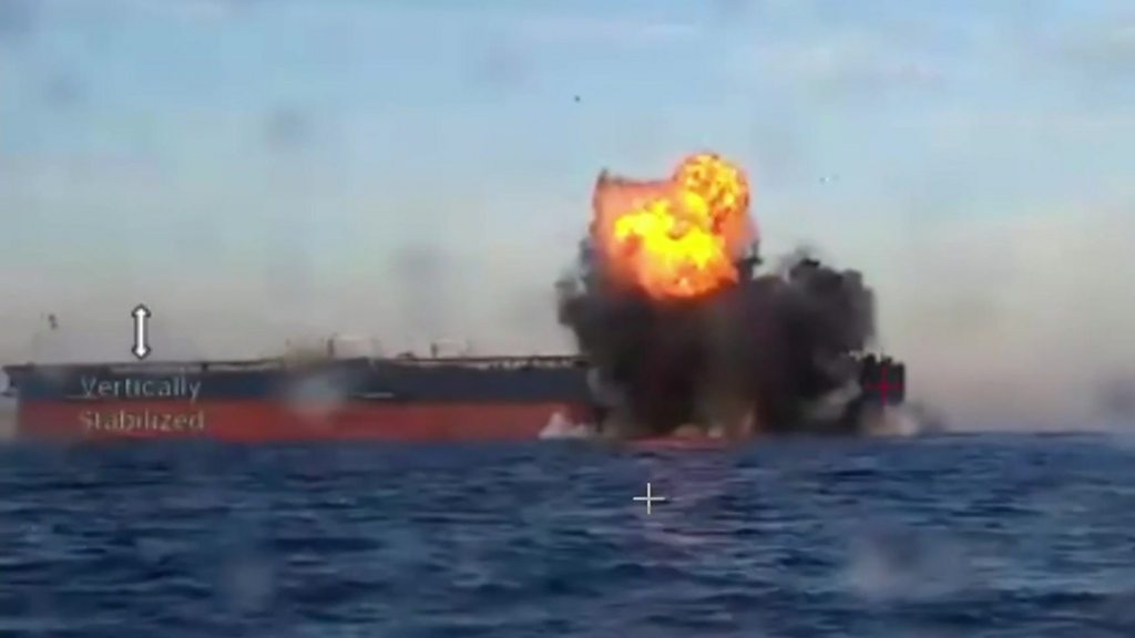 Ukrainians Attack Two Tankers :  నల్ల సముద్రంలో మరోసారి ఉద్రిక్తతలు: రష్యా ‘విరాట్’ ఆయిల్ ట్యాంకర్‌పై ఉక్రెయిన్ డ్రోన్ దాడి
