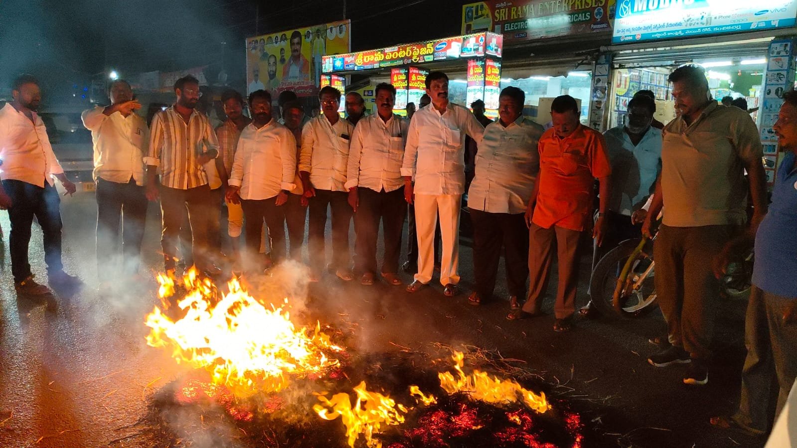 TDP leader koganti Babu :  అంబటి రాంబాబుపై తక్షణ చర్యలు తీసుకోవాలి – కోగంటి బాబు