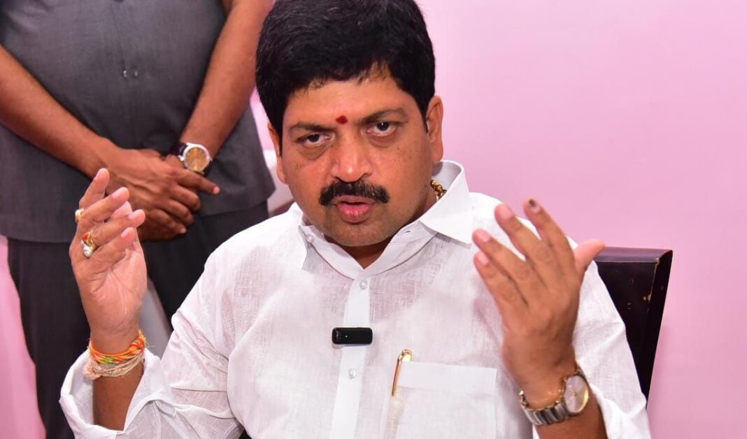 AP Minister Kollu Ravindra: వైఎస్ జగన్‌పై మంత్రి కొల్లు రవీంద్ర తీవ్ర విమర్శలు.. మహానాడు విజయాన్ని తట్టుకోలేకపోతున్నారని ఆరోపణ