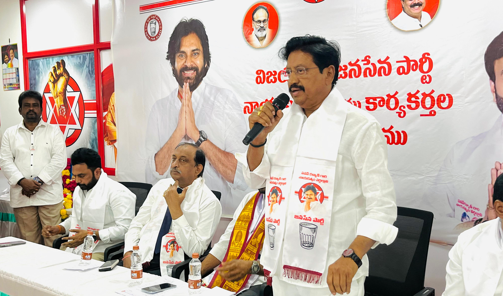Janasena leader samineni UdayaBhanu : కూటమి ధర్మం పాటిస్తూ జనసేన శ్రేణులు ప్రజల్లోకి బలంగా వెళ్లాలి — ఎన్టీఆర్ జిల్లా జనసేన పార్టీ అధ్యక్షులు సామినేని ఉదయభాను