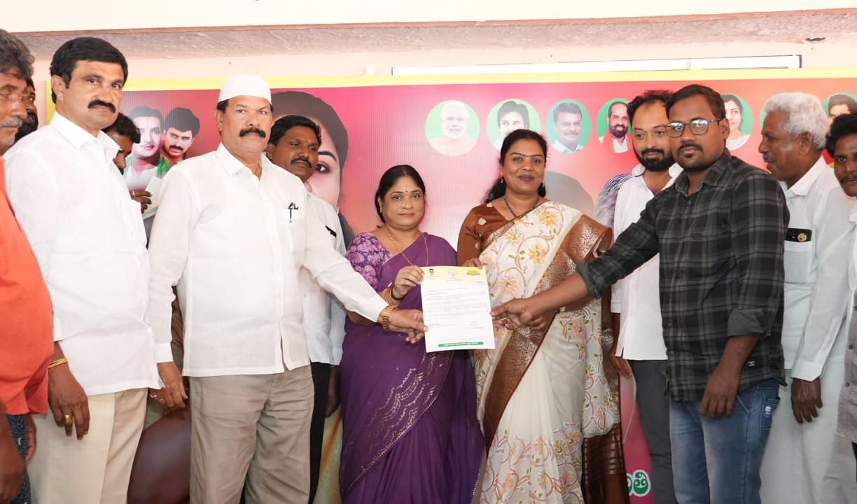 Mla Tangirala Sowmya  : సీఎం సహాయనిధి పేద ప్రజలకు వరం: ఎమ్మెల్యే తంగిరాల సౌమ్య