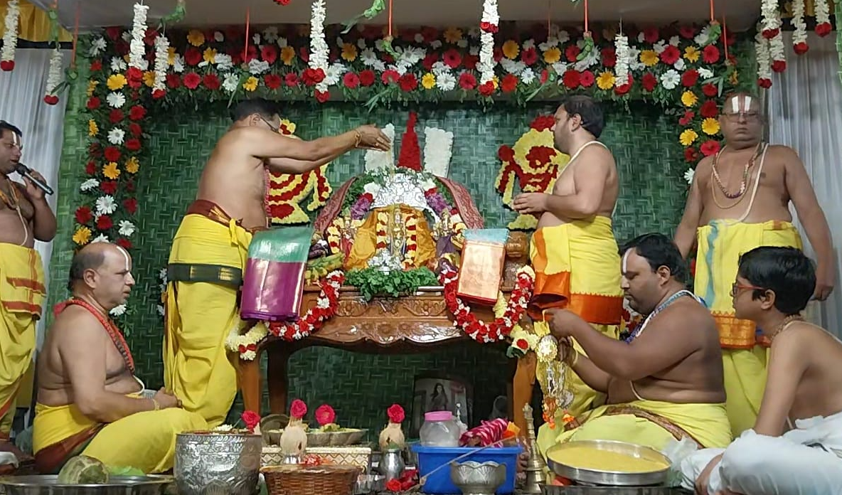 KAKINADA :  వైకుంఠాన్ని తలపించిన వెంకటేశ్వర స్వామి బ్రహ్మోత్సవాలు...