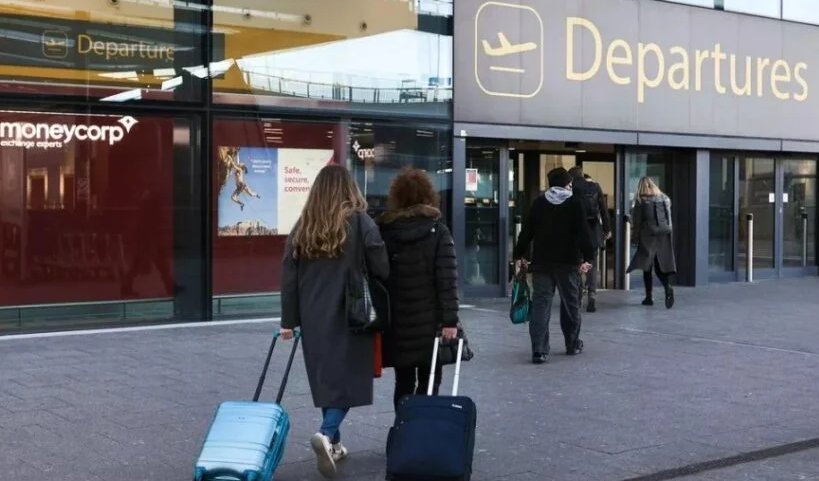 UK Net Migration Drop : యూకే వీసా నియంత్రణల ప్రభావం: నికర వలసలు గణనీయంగా పడిపోయాయి