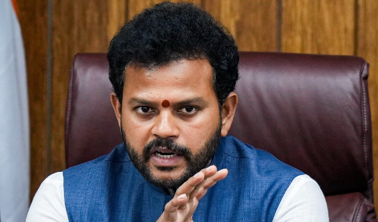 tdp mps meet rammohan naidu: విజయవాడ-హైదరాబాద్ విమాన సమస్యలు: టీడీపీ ఎంపీలతో కేంద్ర మంత్రికి ఫిర్యాదు