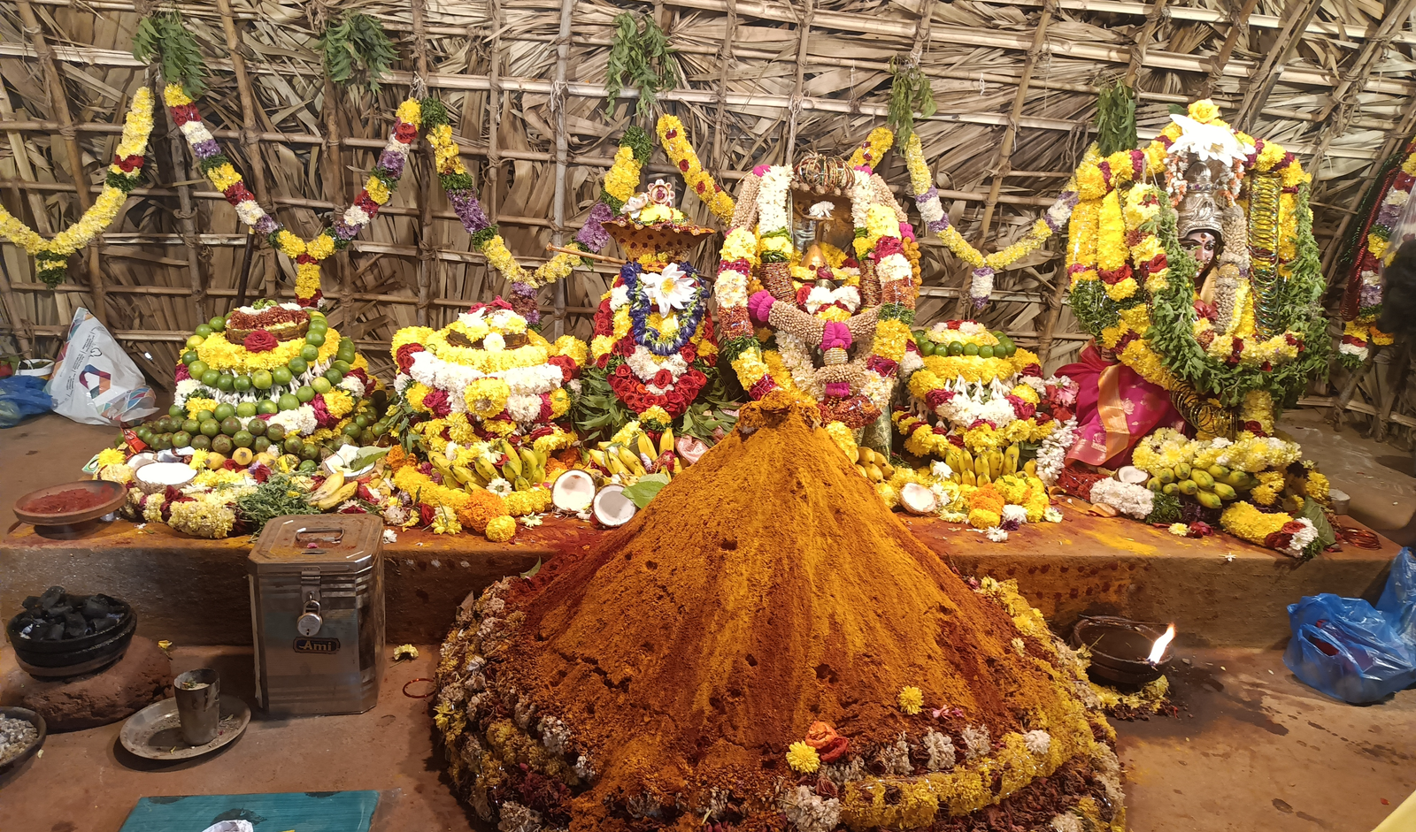 Eluru Jatra :  ఏలూరు తూర్పువీధి జాతరలో కొర్ల బండి ప్రత్యేక ఆకర్షణ