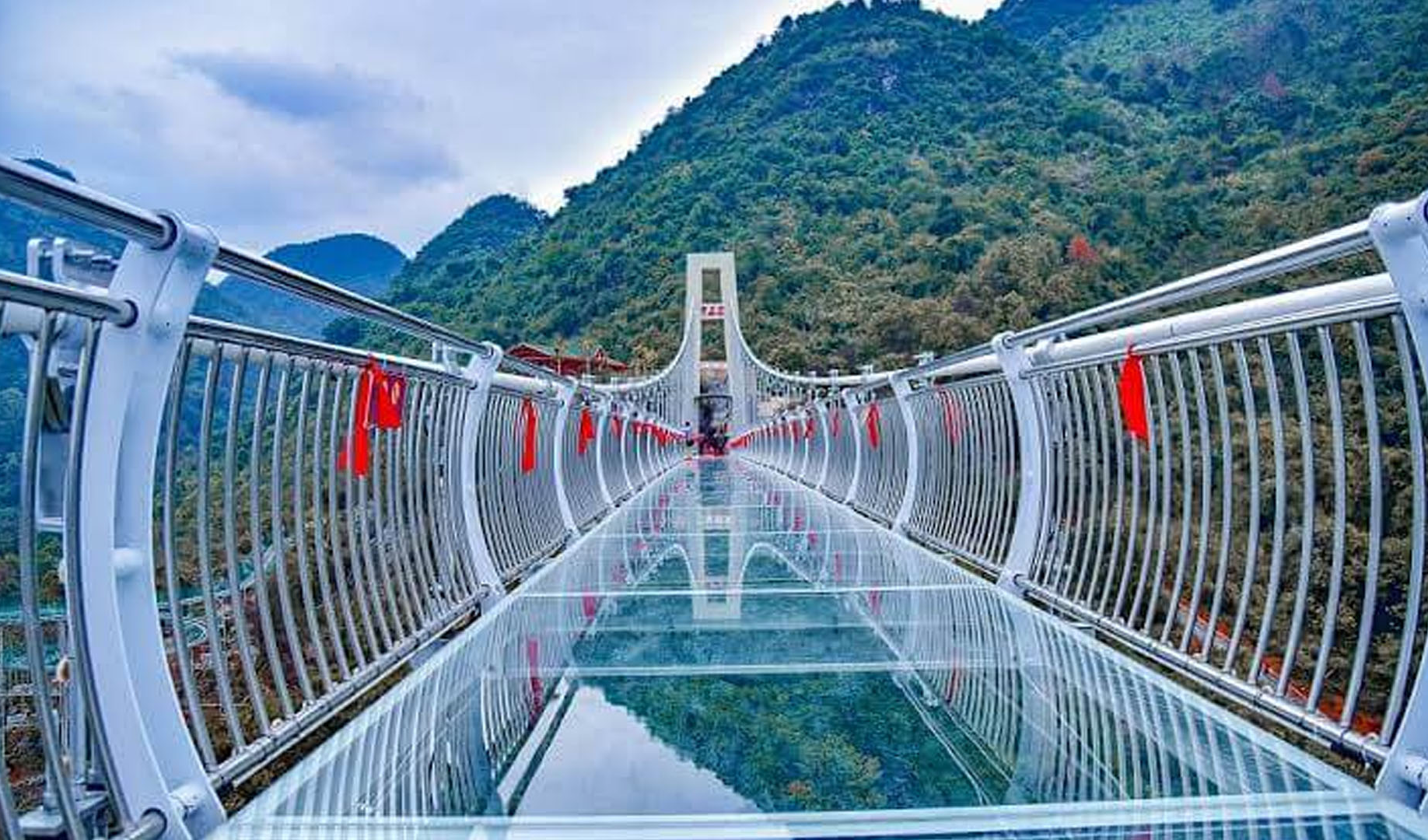 India Longest Glass Cantilever Bridge  In Visakhapatnam : విశాఖలో స్కైవాక్ గ్లాస్ బ్రిడ్జి ప్రారంభం : కైలాసగిరిపై అందుబాటులోకి దేశంలోనే అతి పొడవైన స్కైవాక్