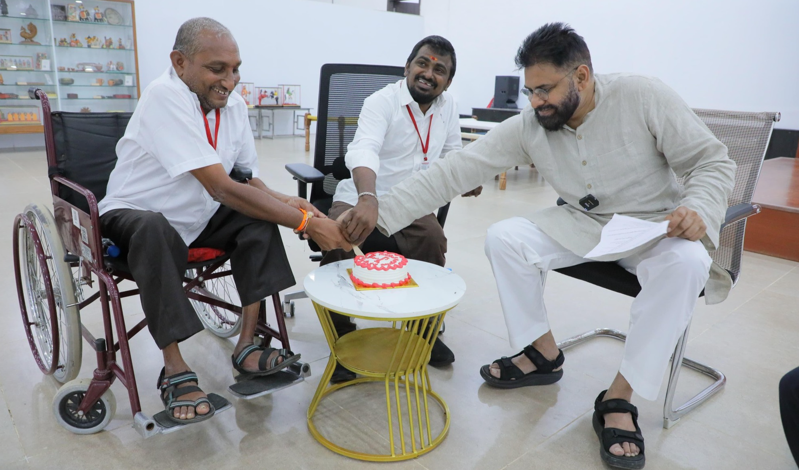 Deputy CM of AP Pawan Kalyan అంతర్జాతీయ దివ్యాంగుల దినోత్సవం: మంగళగిరిలో పవన్ కల్యాణ్ ప్రత్యేక సమావేశం