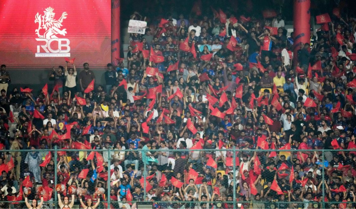 Rcb fans shock : ఐపీఎల్ ఫైనల్‌కు ముందు ఆర్సీబీ అభిమానులకు షాక్.. బెంగళూరులో బహిరంగ వేడుకలపై ఆంక్షలు