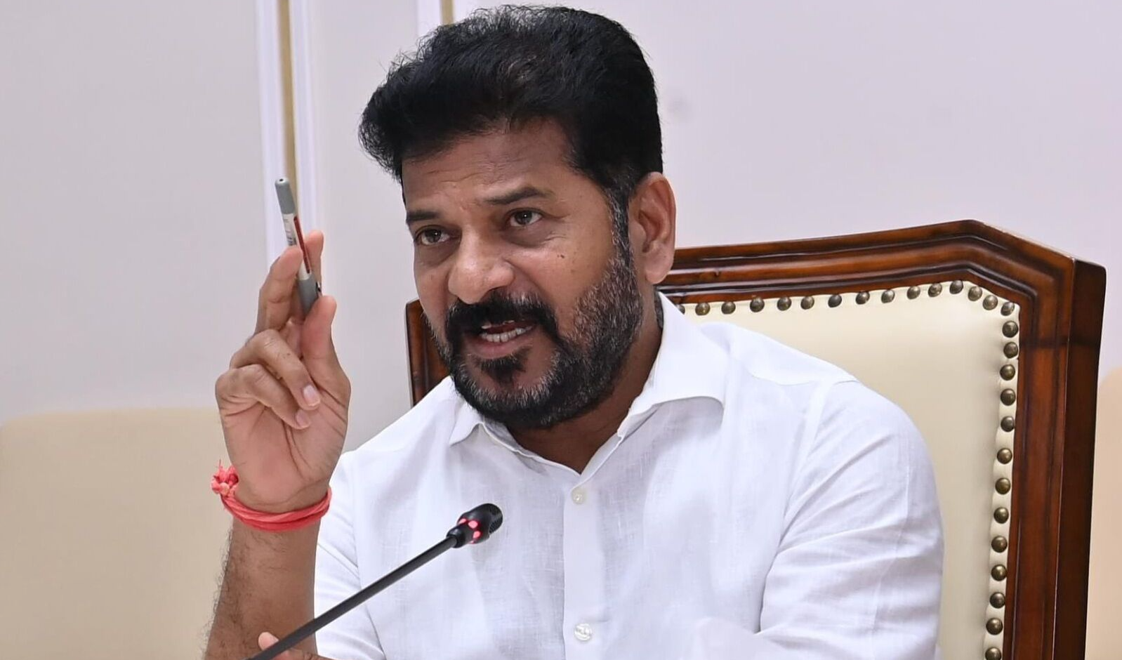 Ts Cm Revanth Reddy : 24 గంటల ఉచిత విద్యుత్‌పై రేవంత్ రెడ్డి సవాల్.. బీఆర్ఎస్ సిద్ధమేనా?