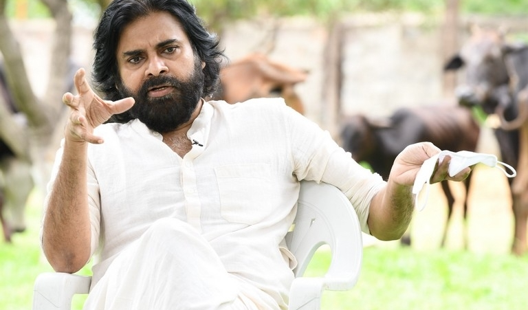 Pawan Kalyan : పవన్ కళ్యాణ్ భూములపై వివాదం.. కబ్జా కుట్ర జరుగుతోందా?