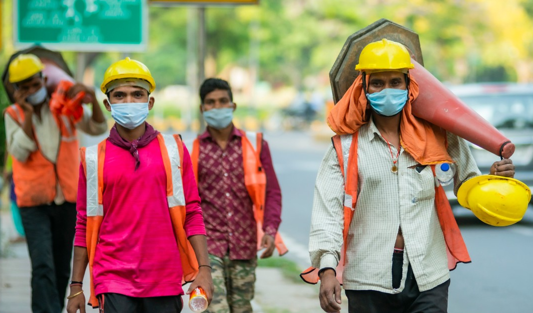 Indian government new labour codes :  భారత ప్రభుత్వము చారిత్రాత్మక కార్మిక సంస్కరణ — 29 పాత చట్టాలు రద్దు, నాలుగు కొత్త కార్మిక కోడ్‌లు