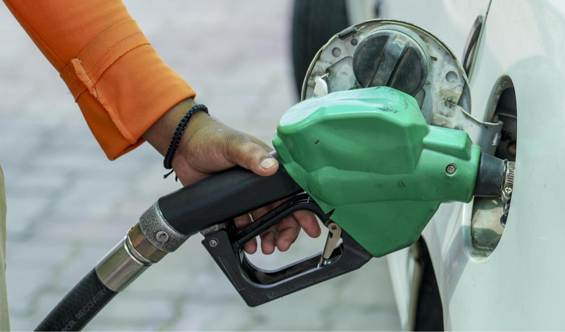 Petrol and diesel prices  :పెట్రోల్, డీజిల్ ధరలు స్థిరం.. వాహనదారులకు ఊరటనిచ్చిన ఇంధన సంస్థలు
