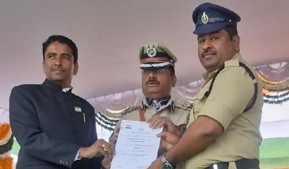 Best constable award : ఉత్తమ కానిస్టేబుల్‌గా నాగమల్లేశ్వరరావుకు సేవా పురస్కారం