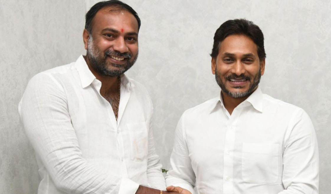 Andhra Pradesh: వైఎస్ జగన్ సమక్షంలో వైఎస్సార్సీపీలోకి జనసేన నేత బండారు గంగా సురేష్