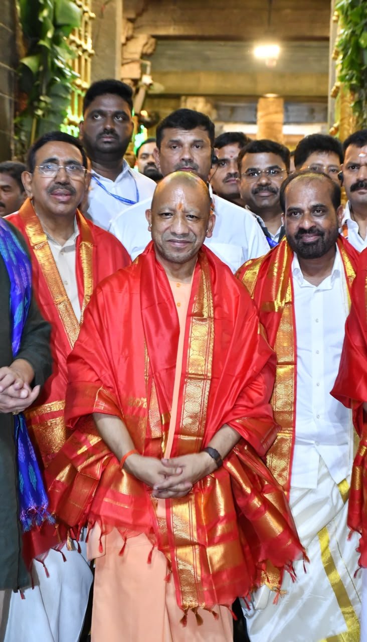 తిరుమల శ్రీవారిని దర్శించుకున్న యోగి ఆదిత్యనాథ్‌.