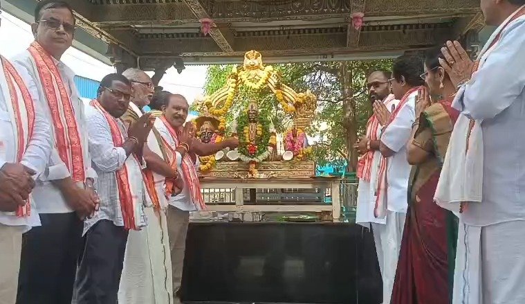 అన్నవరంలో రికార్డు స్థాయిలో వరలక్ష్మీ వ్రతాలు