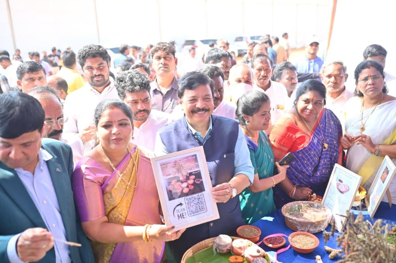 ArakuFest2026 : అరకు ఉత్సవ్–2026కు ఘనంగా తెరలేపిన మంత్రి కందుల దుర్గేష్