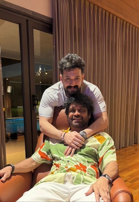 నాగార్జునతో అఖిల్.. స్పెషల్ డేలో క్యూట్ పిక్