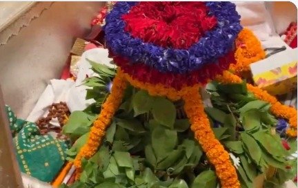 శ్రావణ తొలి సోమవారం కాశీలో మంగళహారతి