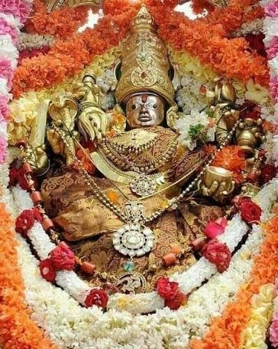మహిషాసుర మర్దినిగా చాముండేశ్వరి వైభవం