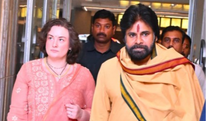 వైద్య పరీక్షల కోసం ముంబై చేరుకున్న పవన్ కళ్యాణ్