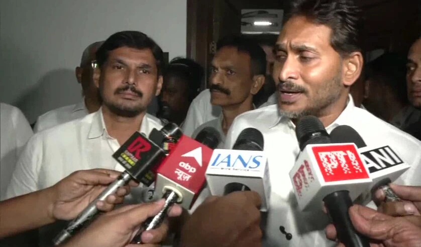మున్సిపల్ ఎన్నికల్లో అక్రమాలు జరిగాయన్న జగన్