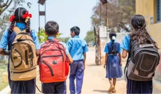 పరీక్షల వివాదం.. ఏపీ, తెలంగాణలో విద్యాసంస్థల బంద్