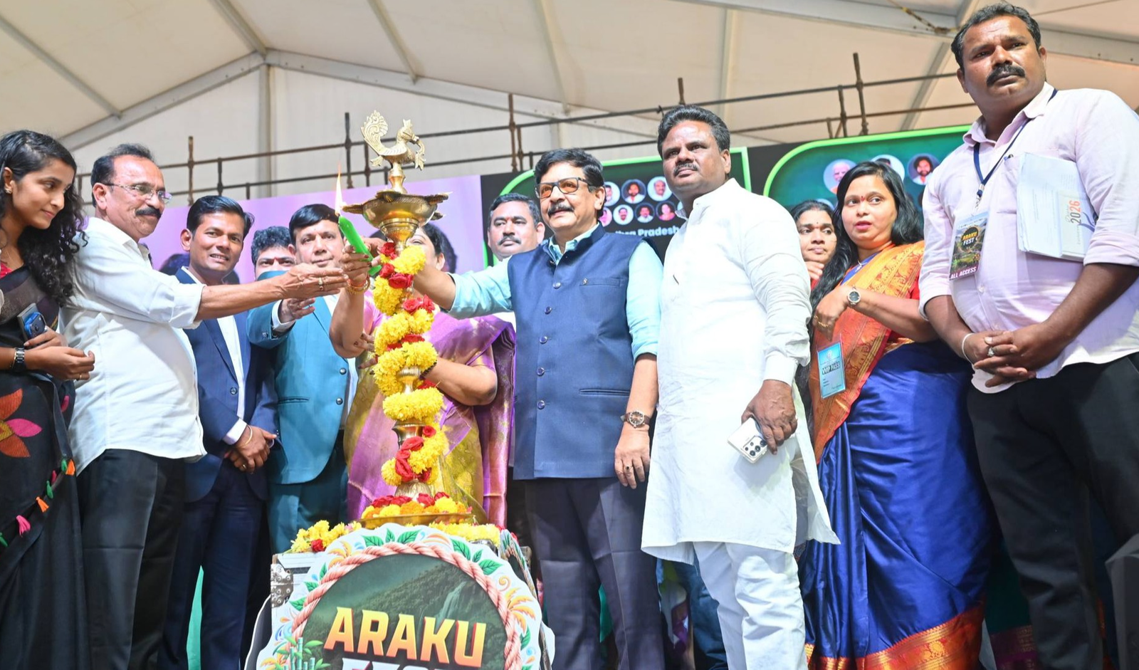 ArakuFest2026 : అరకు ఉత్సవ్–2026కు ఘనంగా తెరలేపిన మంత్రి కందుల దుర్గేష్