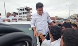 పెంబర్తిలో ఉద్రిక్తత.. కేటీఆర్ కాన్వాయ్ అడ్డగింత