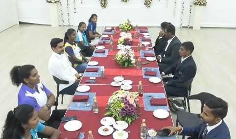 కామన్వెల్త్, ఏషియన్ గేమ్స్ క్రీడాకారులతో లోకేష్ భేటీ