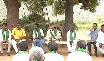 వెలిగొండ నిర్వాసితులకు రూ.300 కోట్ల పరిహారం
