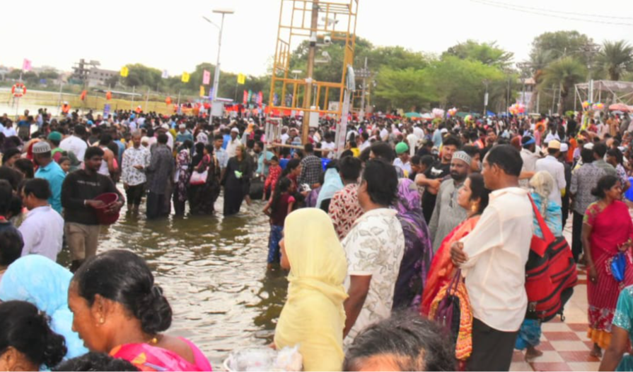బారా షహీద్ దర్గా వద్ద రెండో రోజు ఘనంగా రొట్టెల పండగ