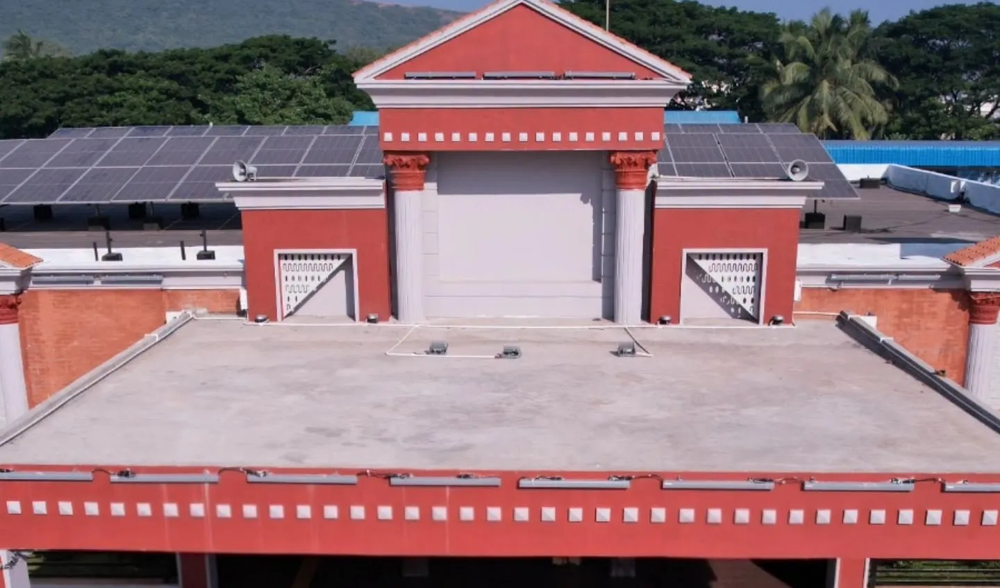 తుని అమృత్ రైల్వే స్టేషన్‌కు సరికొత్త హంగులు