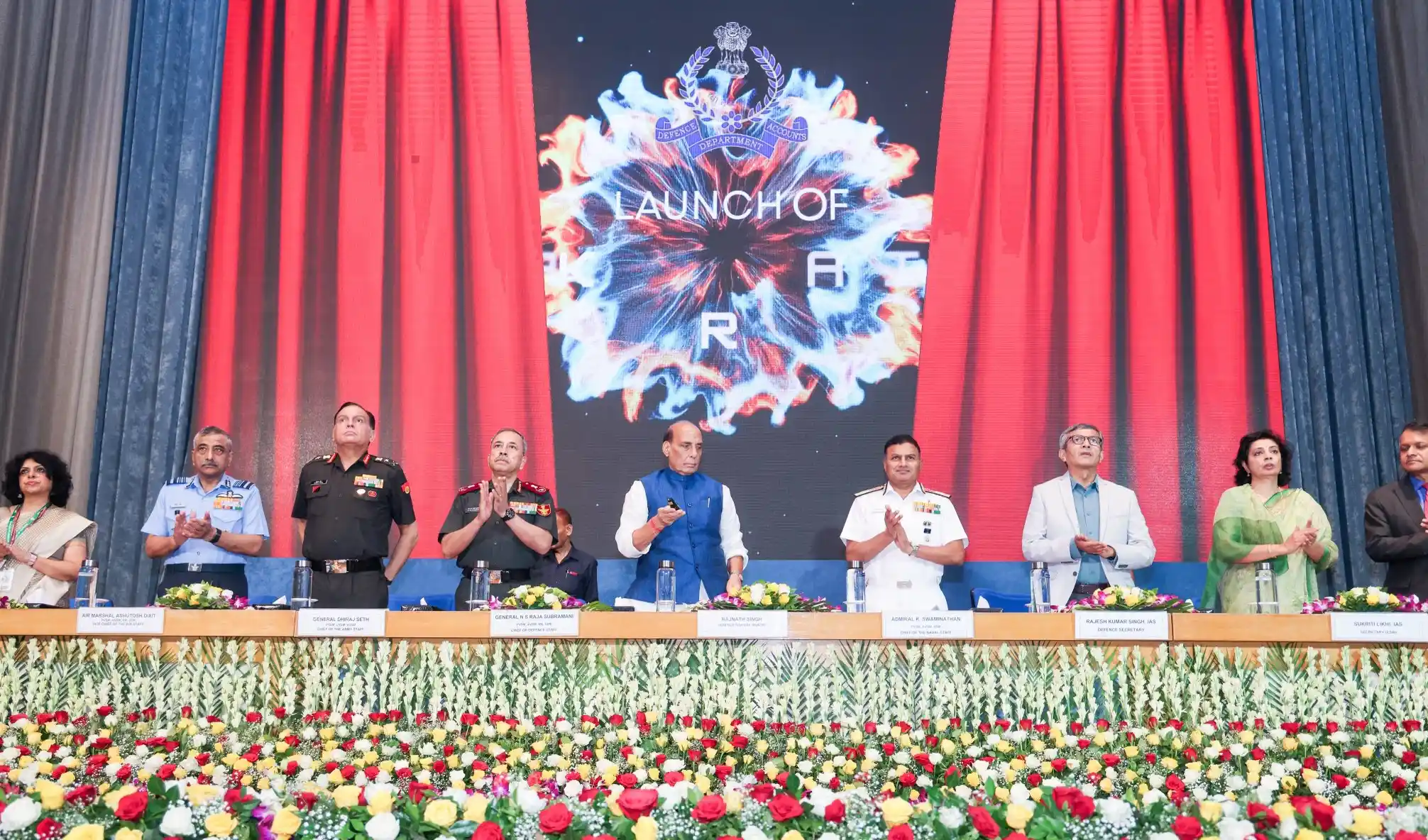 రక్షణ ఆర్థిక వ్యవస్థలో డిజిటలైజేషన్‌కు రాజ్‌నాథ్ పిలుపు