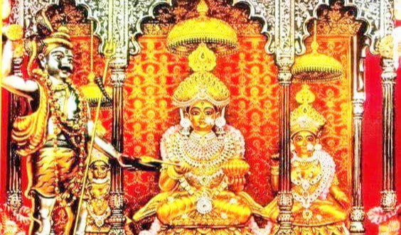 భిక్షాటనలో శివుడికి అన్నం పెట్టిన అన్నపూర్ణేశ్వరి