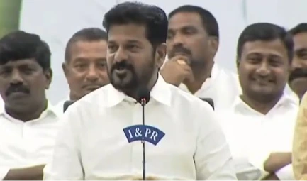 అమెరికా పర్యటన రద్దుపై రేవంత్ రెడ్డి సంచలన వ్యాఖ్యలు