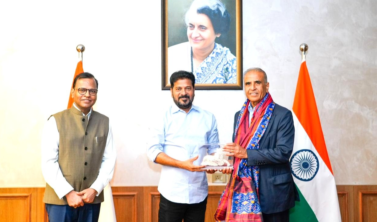 సీఎం రేవంత్‌తో సునీల్ భారతి మిట్టల్ భేటీ