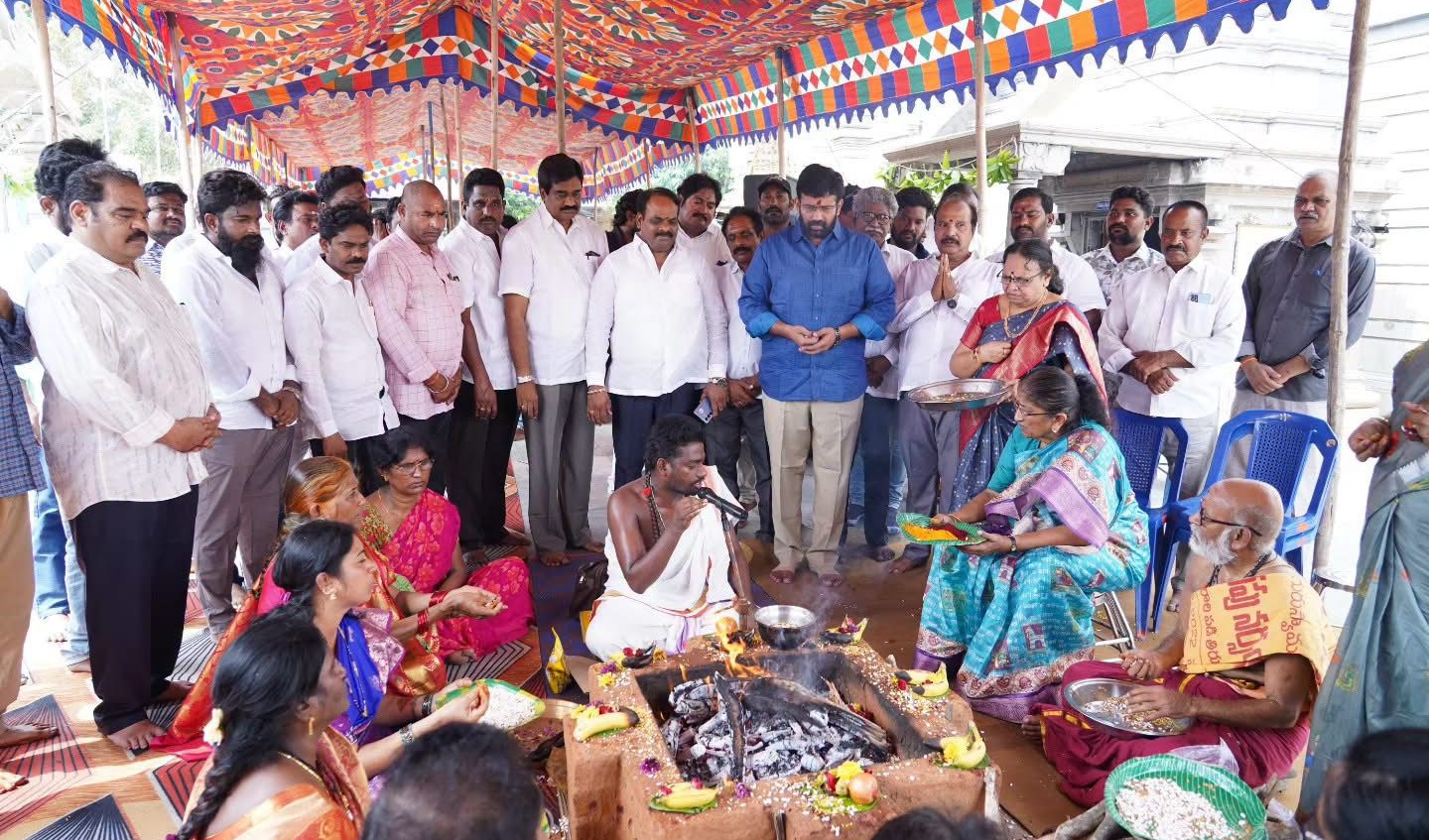 ముద్రగడ త్వరగా కోలుకోవాలని మహా మృత్యుంజయ హోమం