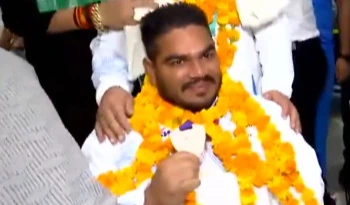 ఢిల్లీలో జెండు కుమార్‌కు ఘన స్వాగతం
