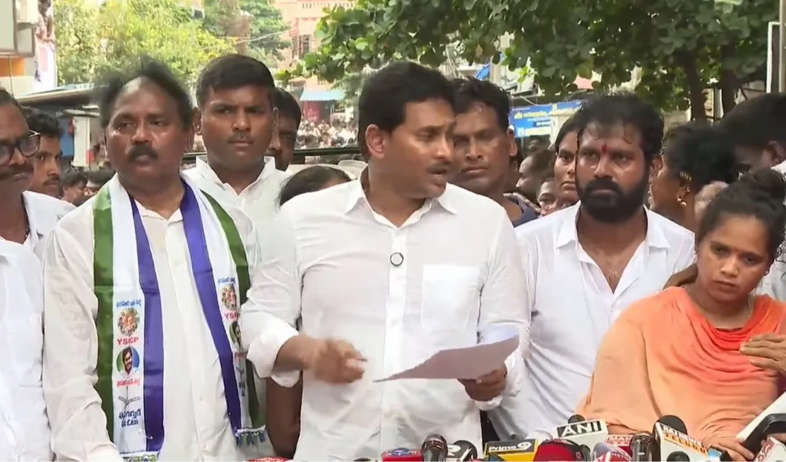 ప్రభుత్వ వైఖరిపై జగన్ ఫైర్