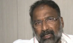 రేవంత్ అమెరికా పర్యటన రద్దుపై మంత్రి శ్రీహరి ఫైర్