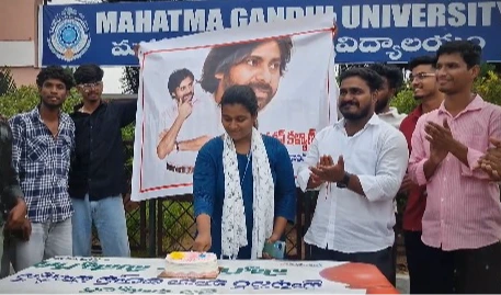 తెలంగాణ క్యాంపస్‌ల్లో మార్మోగిన జనసేన స్ఫూర్తి