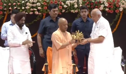 3,572 మందికి నియామక పత్రాలు పంపిణీ చేసిన యోగి