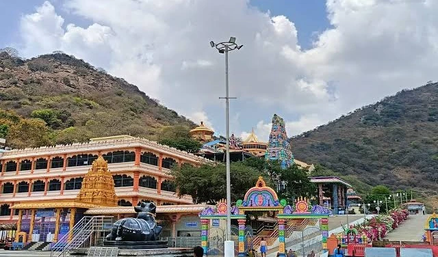 త్రికూటాద్రి శ్రీ త్రికోటేశ్వర స్వామి ఆలయం – కోటప్పకొండ