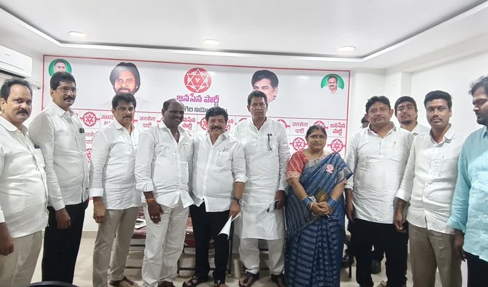 గుంటూరు పార్లమెంట్ జనసేన ఎన్నికల సమన్వయ సమావేశం